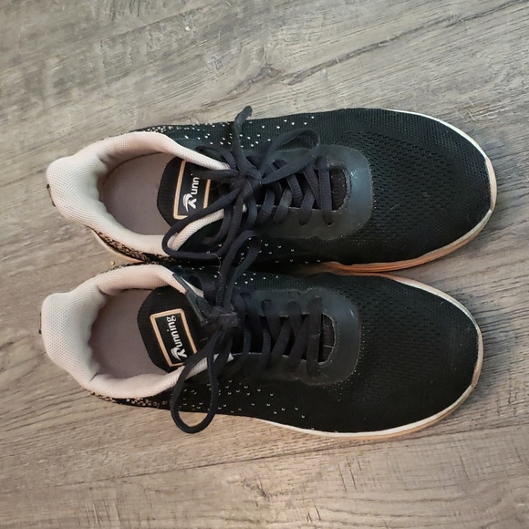 Running shoes - Picture 2 of 5